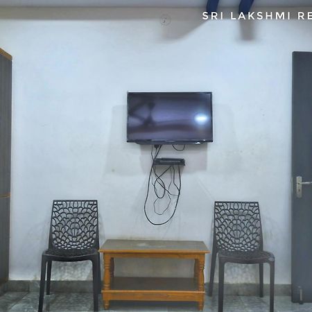 Готель Sri Lakshmi Residency Тірупаті Екстер'єр фото