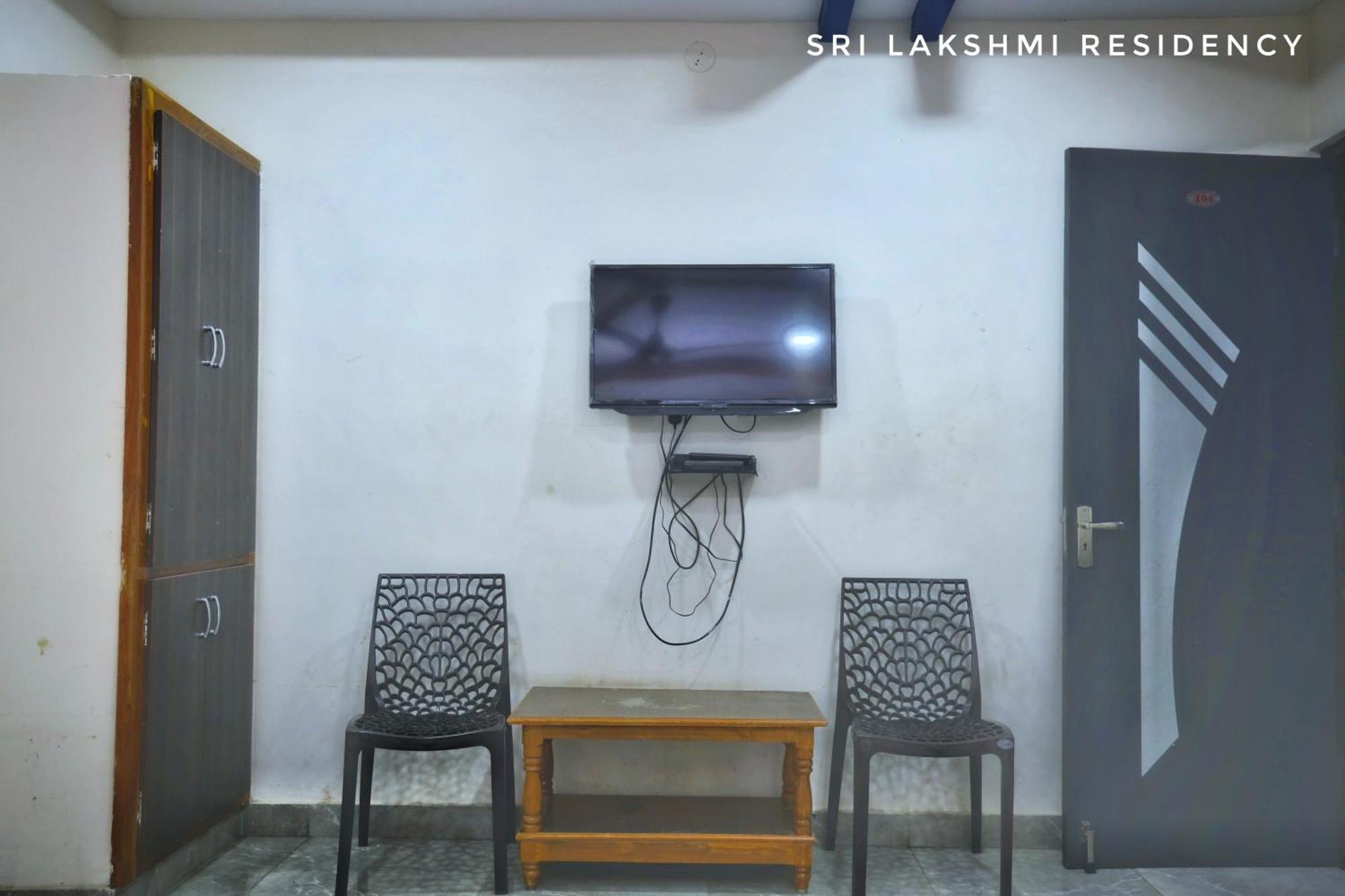 Готель Sri Lakshmi Residency Тірупаті Екстер'єр фото