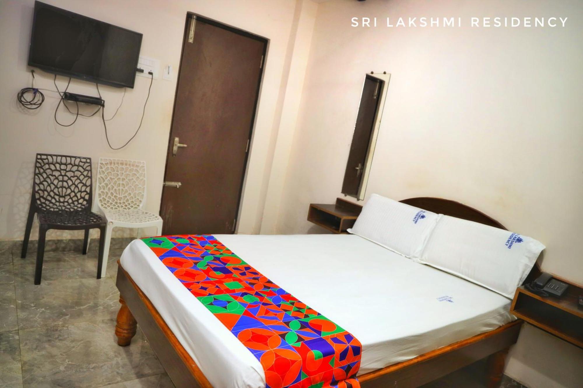 Готель Sri Lakshmi Residency Тірупаті Екстер'єр фото